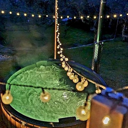 Kuca Za Odmor Malia: Spa Retreat with City Attraction Perks Thurdevac Exterior photo