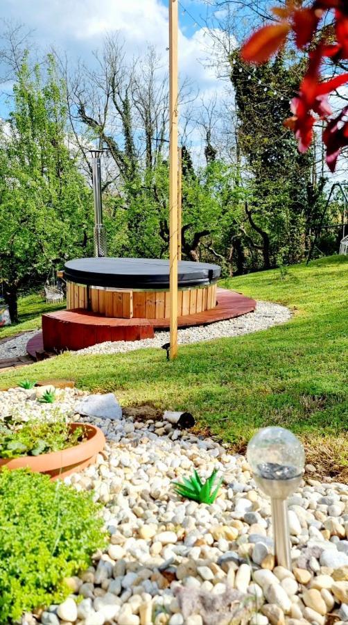 Kuca Za Odmor Malia: Spa Retreat with City Attraction Perks Thurdevac Exterior photo