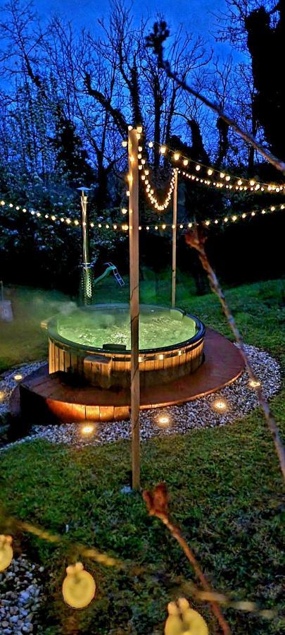 Kuca Za Odmor Malia: Spa Retreat with City Attraction Perks Thurdevac Exterior photo